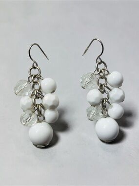 Chic White Beaded Dangle Cluster Earrings